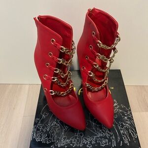 Elegant Red Chain-Embellished Women's Boots
